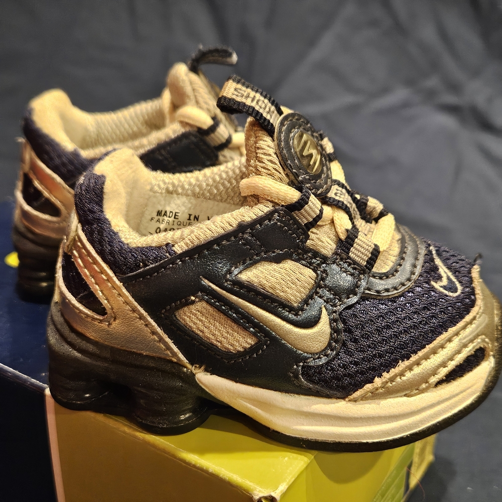 💣♡Nike Kids Navy And Silver Sneakers